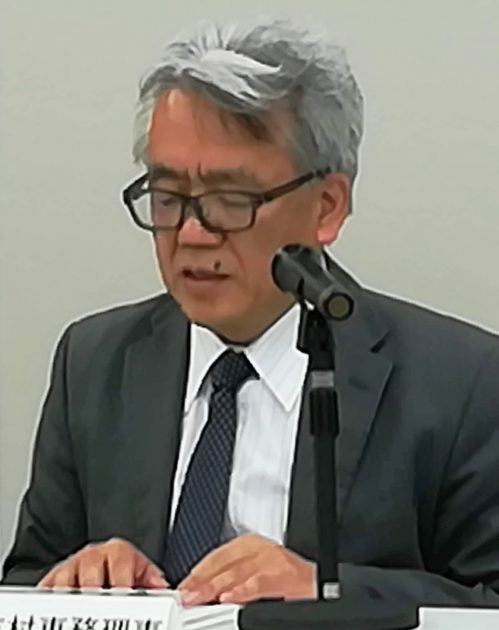 定修研究会報告書を説明する志村専務理事